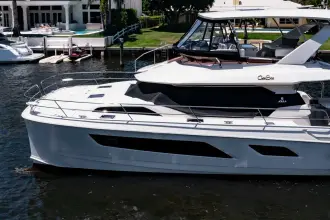 Thumbnail von Aquila 44 Yacht