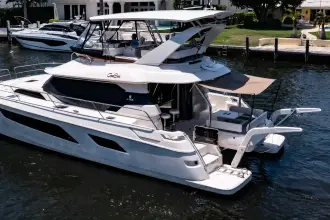 Thumbnail von Aquila 44 Yacht