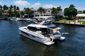 Thumbnail von Aquila 44 Yacht