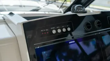 Thumbnail von Boston Whaler 365 Conquest