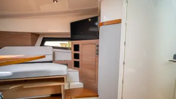 Thumbnail von Boston Whaler 365 Conquest