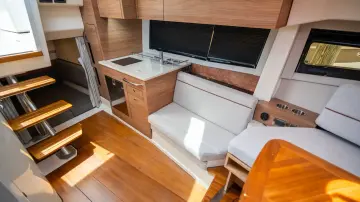 Thumbnail von Boston Whaler 365 Conquest