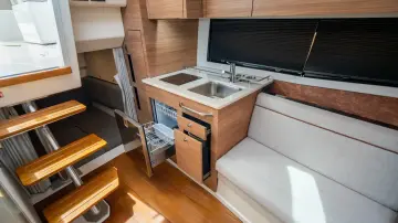 Thumbnail von Boston Whaler 365 Conquest