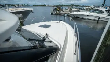 Thumbnail von Boston Whaler 365 Conquest