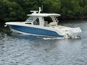 Thumbnail von Boston Whaler 350 Realm