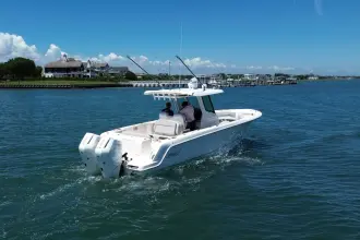 Thumbnail von Boston Whaler 330 Outrage
