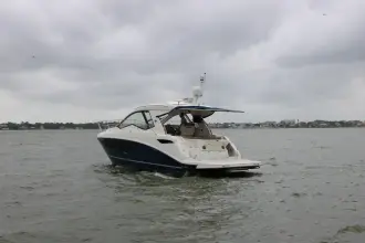 Thumbnail von Sea Ray SLX 350