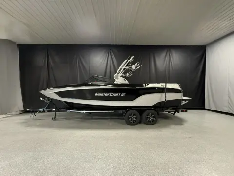 MasterCraft XT24