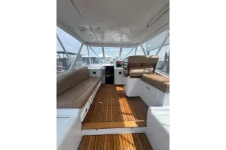Thumbnail von Miller Marine 36 Express