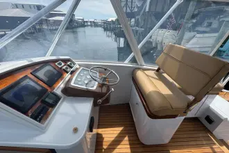 Thumbnail von Miller Marine 36 Express