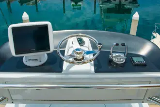 Thumbnail von Miller Marine 36 Express