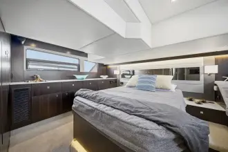 Thumbnail von Cruisers Yachts 46 Cantius