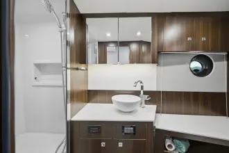 Thumbnail von Cruisers Yachts 46 Cantius