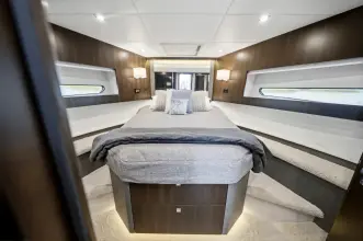 Thumbnail von Cruisers Yachts 46 Cantius