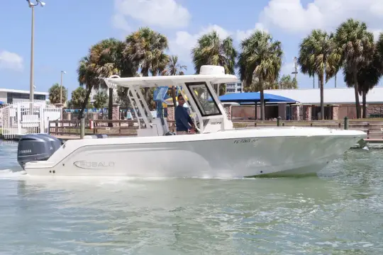 Robalo R272 Center Console