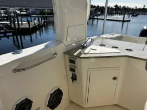 Thumbnail von Boston Whaler 350 Realm