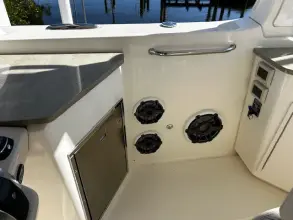 Thumbnail von Boston Whaler 350 Realm