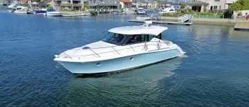 Thumbnail von Tiara Yachts 39 Coupe