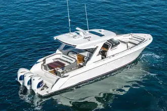 Tiara Yachts 38 LS