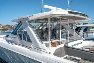 Thumbnail von Tiara Yachts 38 LS