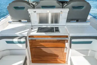 Thumbnail von Tiara Yachts 38 LS