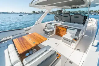Thumbnail von Tiara Yachts 38 LS