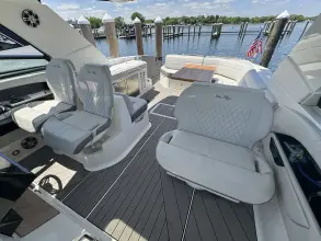 Thumbnail von Sea Ray SLX 400