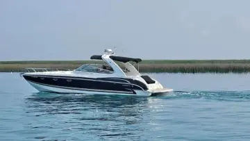 Formula 370 Sun Sport