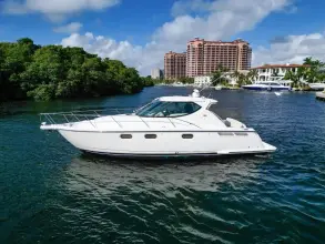 Thumbnail von Tiara Yachts 3900 Sovran