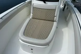 Thumbnail von Boston Whaler 330 Outrage
