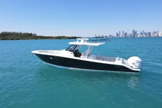 Thumbnail von Pursuit S 378 Sport