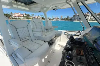 Thumbnail von Pursuit S 378 Sport