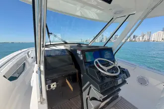 Thumbnail von Pursuit S 378 Sport