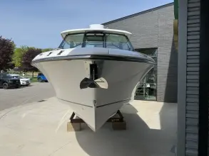 Thumbnail von Boston Whaler 330 Vantage
