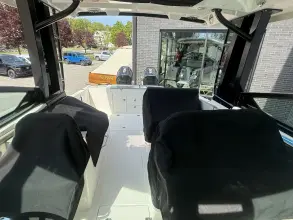 Thumbnail von Boston Whaler 330 Vantage
