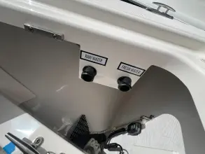 Thumbnail von Tiara Yachts 38 LS