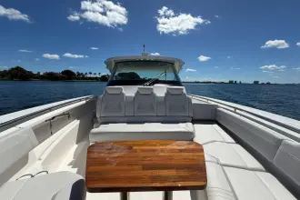 Thumbnail von Tiara Yachts 43LS MARILEE