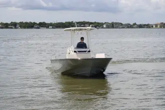Thumbnail von Boston Whaler 210 Montauk
