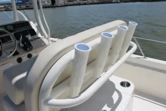Thumbnail von Boston Whaler 210 Montauk