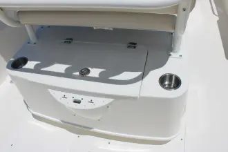 Thumbnail von Boston Whaler 210 Montauk