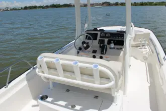 Thumbnail von Boston Whaler 210 Montauk