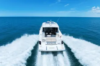 Thumbnail von Cruisers Yachts 45 Cantius