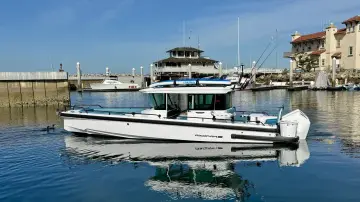 Axopar 28