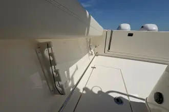 Thumbnail von Cobia 277 Center Console