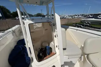 Thumbnail von Cobia 277 Center Console
