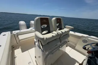 Thumbnail von Cobia 277 Center Console