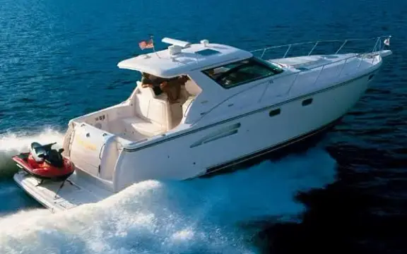 Tiara Yachts 4400 Sovran