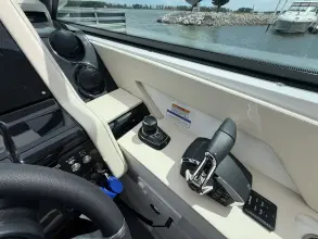 Thumbnail von Cruisers Yachts 38 GLS OB