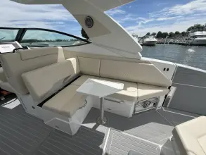 Thumbnail von Cruisers Yachts 38 GLS OB