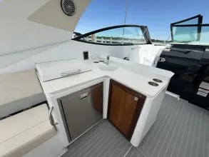 Thumbnail von Cruisers Yachts 38 GLS OB